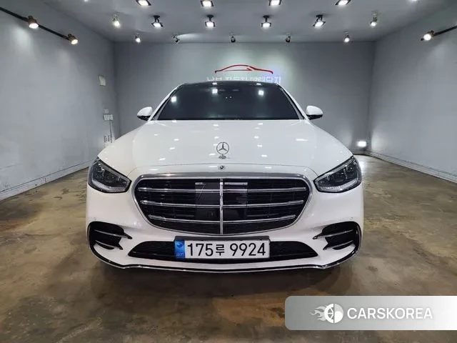 Mercedes-Benz S-Class W223 2023 Белый из Кореи