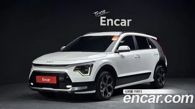 Kia Di Ol Nu Niro 2022 Белый из Кореи
