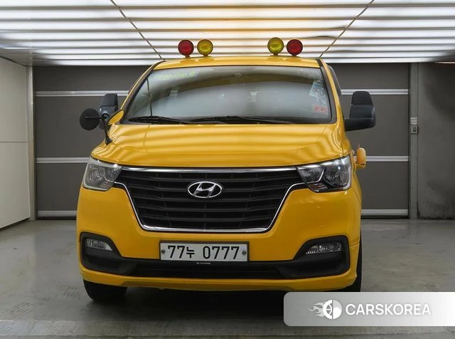 Hyundai The New Grand Starex 2018 Желтый из Кореи