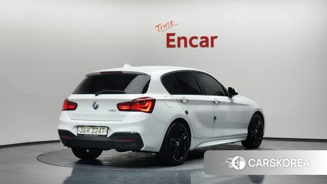 BMW 1 Series (F20) 2018 Белый из Кореи
