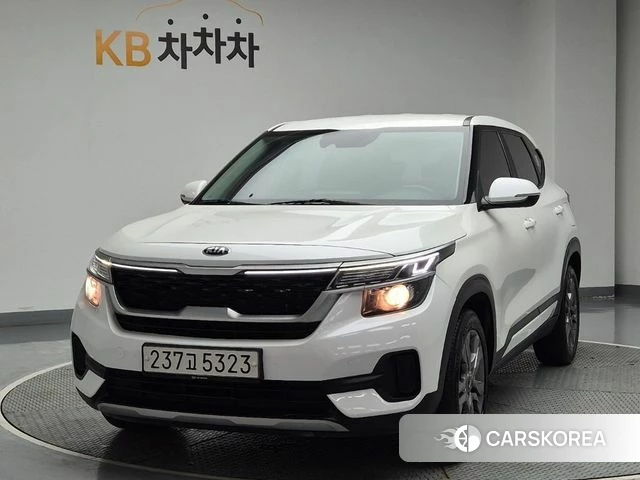 Kia Seltos 2021 Белый из Кореи