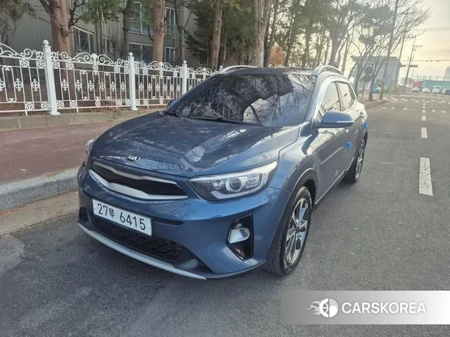 Kia Stonic 2018 Белый из Кореи