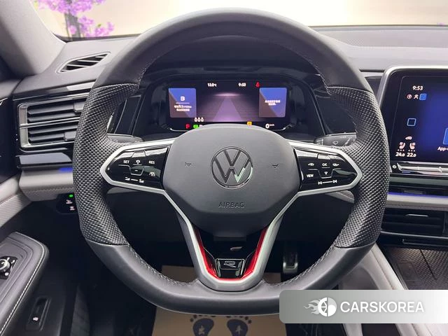 Volkswagen Tourang 2024 Черный из Китая