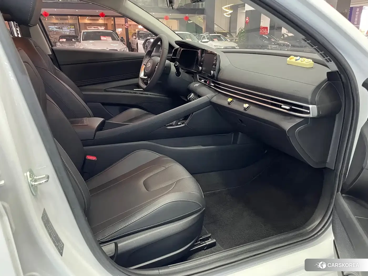 Hyundai Elantra 2021 Белый из Китая