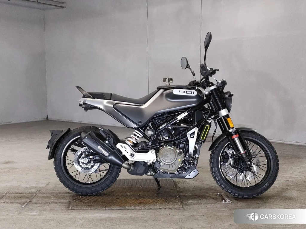Проданный Husqvarna SVARTPILEN 401 2021 из Японии