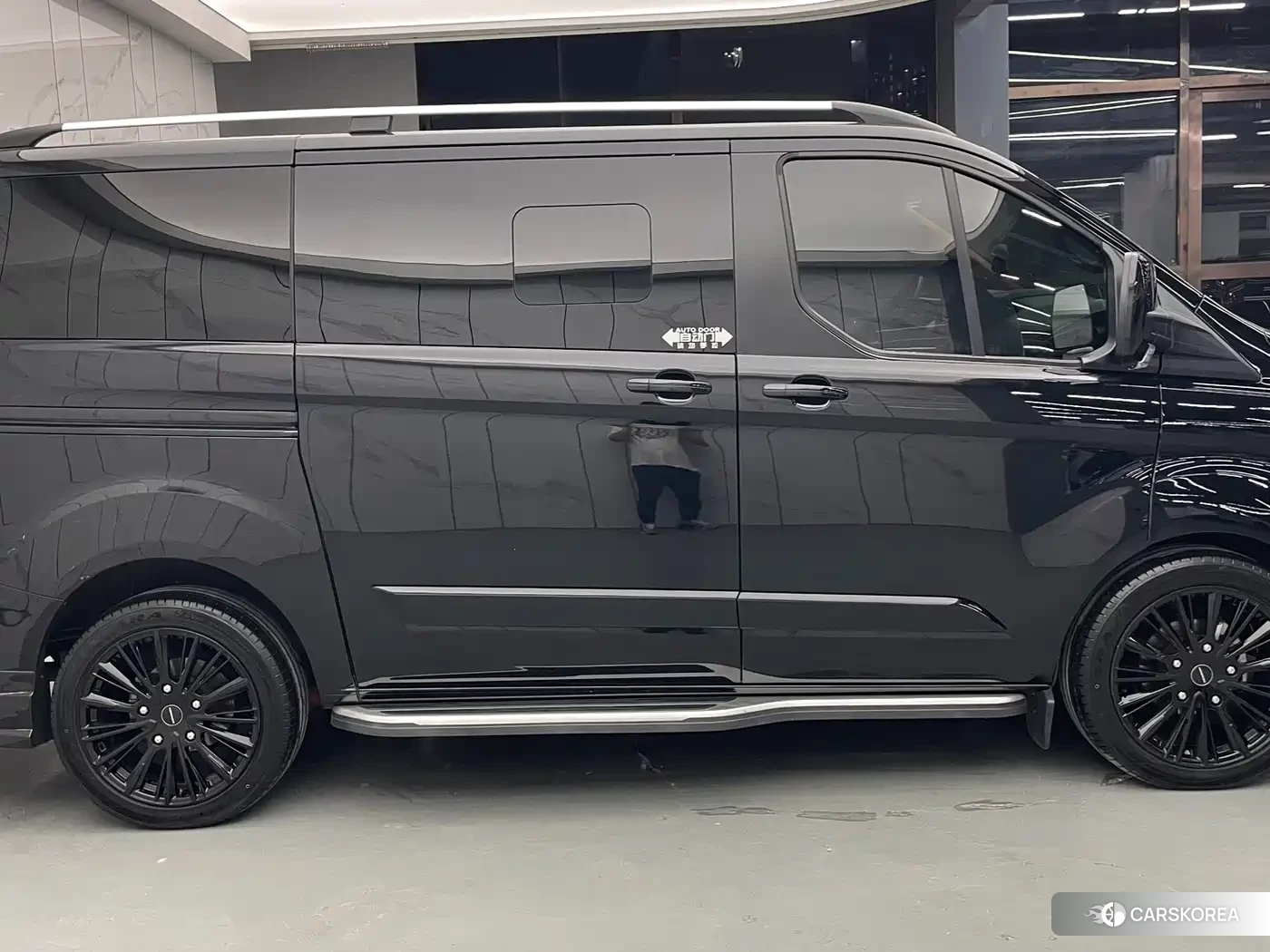 Ford Touruiou 2023 Черный из Китая