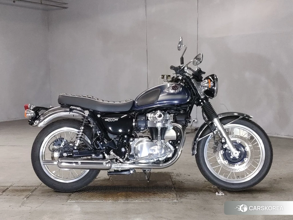Проданный Kawasaki W800 2022 из Японии, фото 2