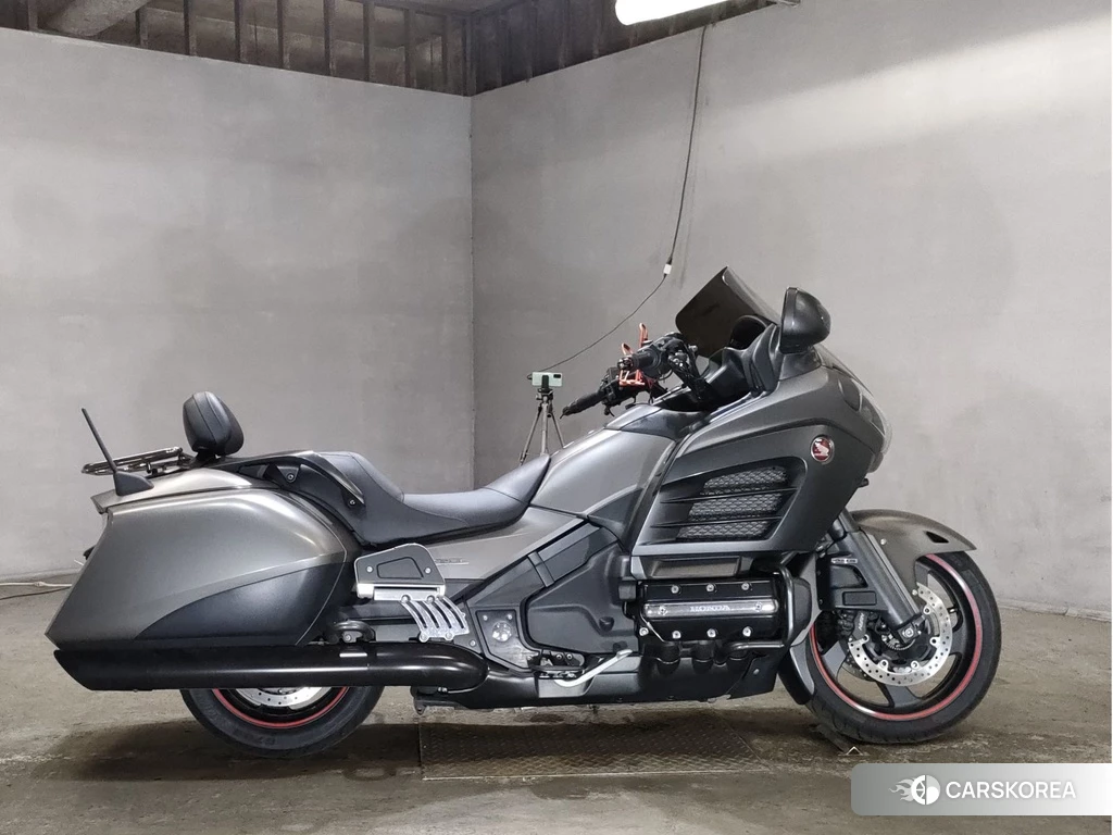 Проданный Honda GL1800 F6B 2016 из Японии, фото 2