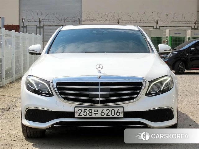 Mercedes-Benz E-Class W213 2020 Белый из Кореи