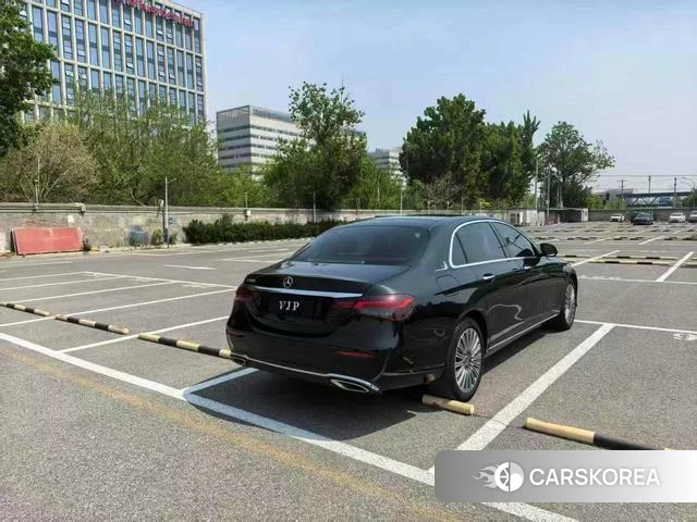 Mercedes-Benz E-class 2022 Черный из Китая