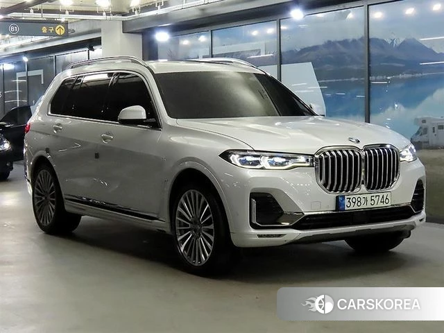 BMW X7 (G07) 2021 Белый из Кореи