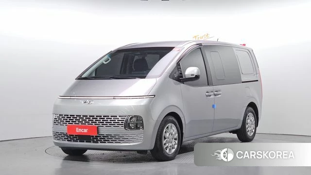 Hyundai Staria 2023 Серебристо-серый из Кореи