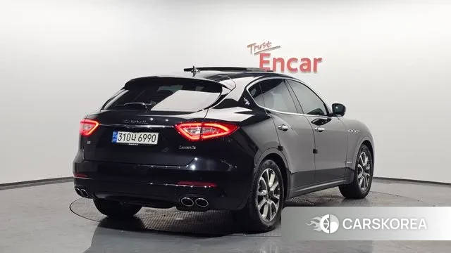 Maserati Levante 2020 Черный из Кореи