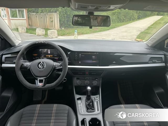 Volkswagen Lavida 2022 Белый из Китая