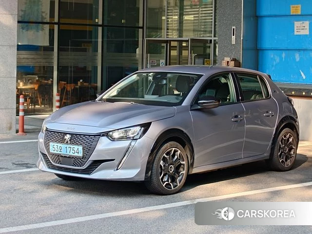 Peugeot e-208 second Generation 2022 Серебристо-серый из Кореи