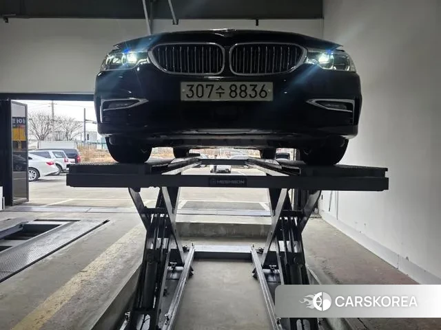 BMW 5 Series (G30) 2020 Черный из Кореи