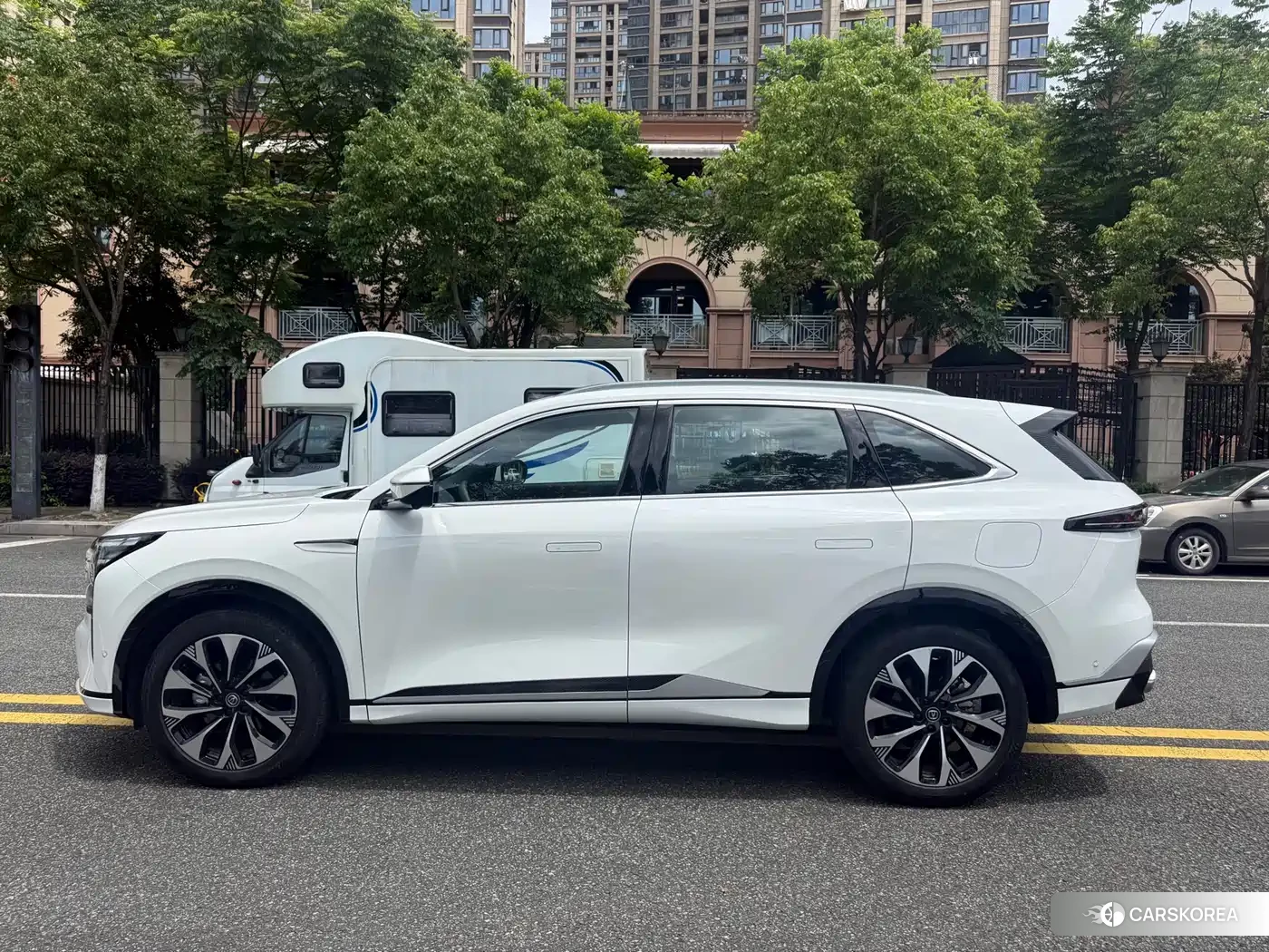 Chang'an Changan CS75PLUS 2025 Белый из Китая