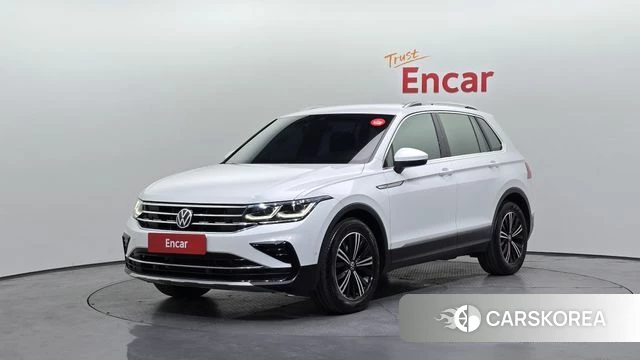 Volkswagen Tiguan second Generation 2021 Белый из Кореи