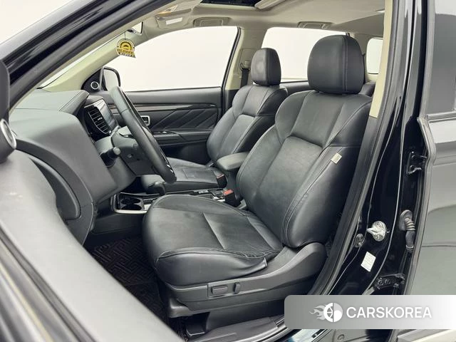 Mitsubishi  Outlander 2019 Черный из Китая