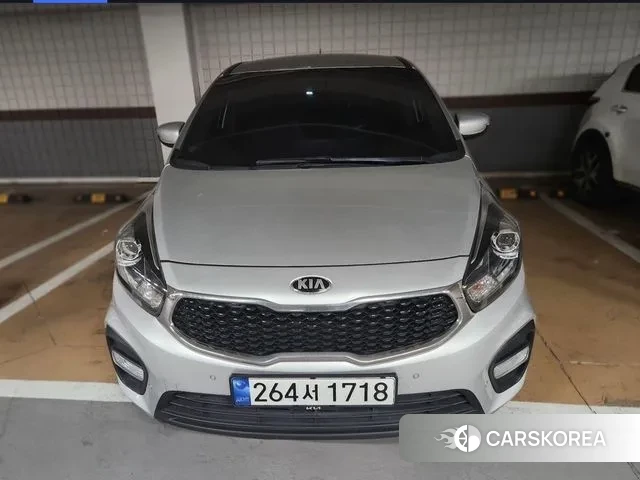 Kia The New Carens 2018 Серебряный из Кореи