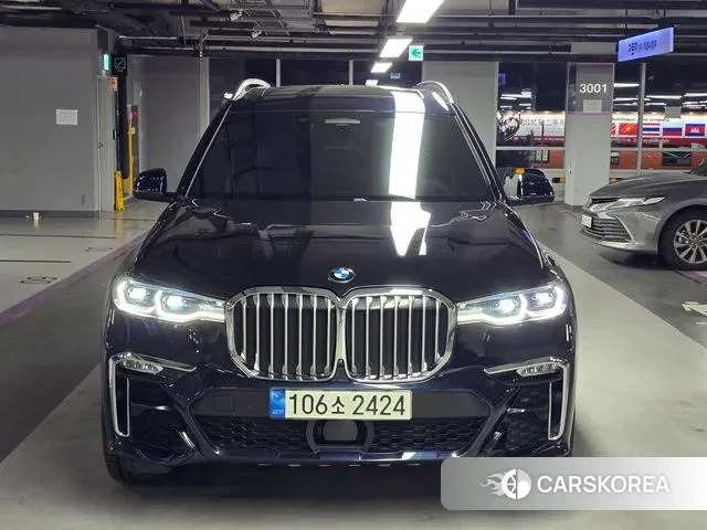 BMW X7 (G07) 2021 Черный из Кореи