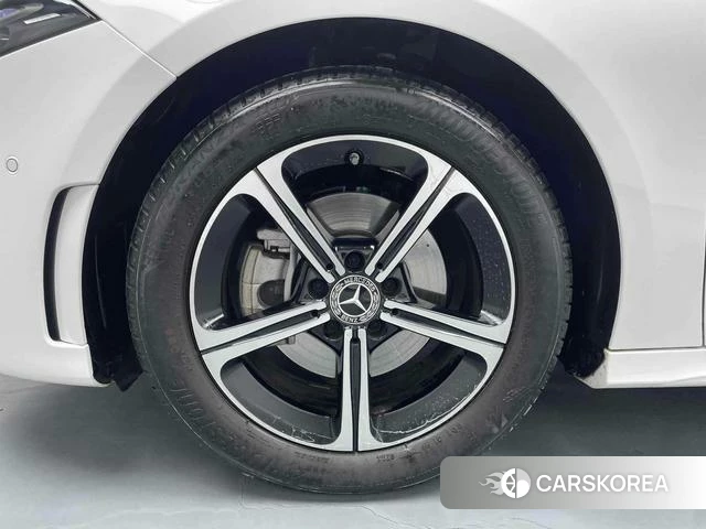 Mercedes-Benz Class A 2023 Белый из Китая