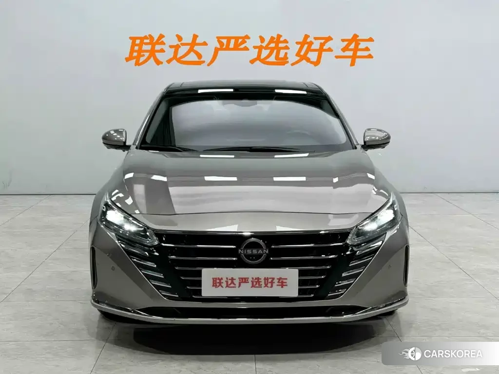 Nissan Altima 2022 Champagne/brown из Китая