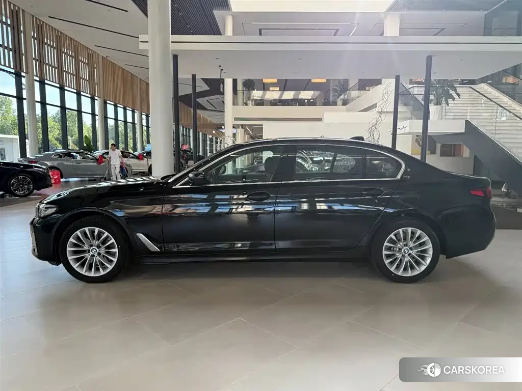 BMW 5 series 2024 Черный из Китая