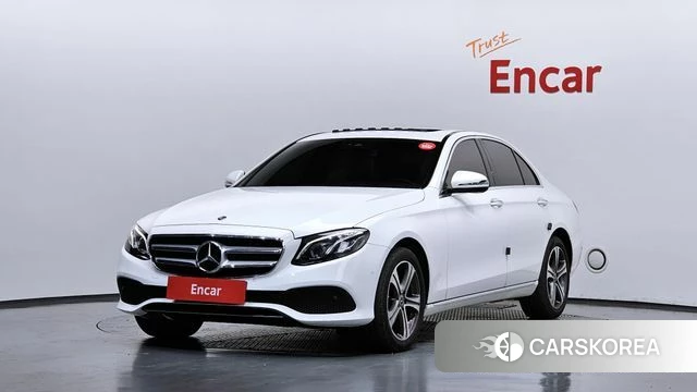 Mercedes-Benz E-Class W213 2019 Белый из Кореи