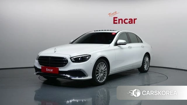 Mercedes-Benz E-Class W213 2022 Белый из Кореи