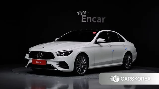 Mercedes-Benz E-Class W213 2021 Белый из Кореи