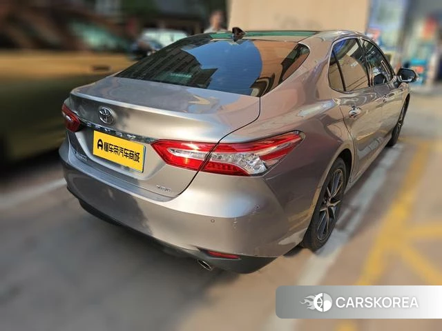 Toyota Camry 2021 Темно-серый из Китая