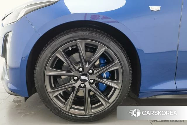 Cadillac CT5 2019 Синий из Китая