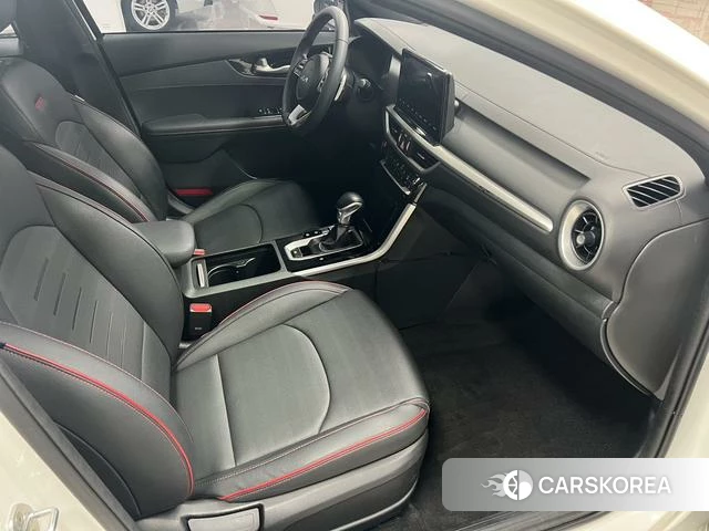 Kia K3 2021 Белый из Китая