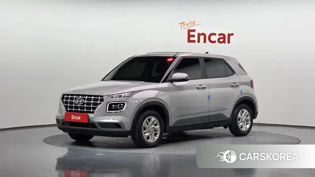 Hyundai Venue 2022 Серебристо-серый из Кореи