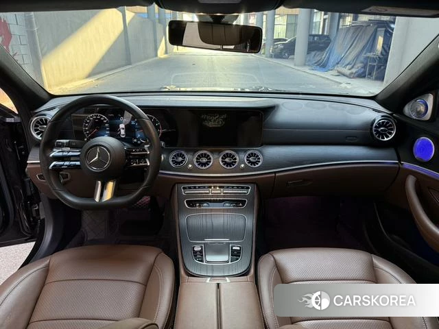 Mercedes-Benz E-class 2021 Черный из Китая