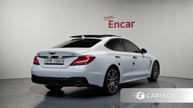 Genesis G70 2018 Белый из Кореи