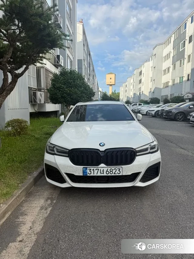 BMW 5 Series (G30) 2022 Белый из Кореи