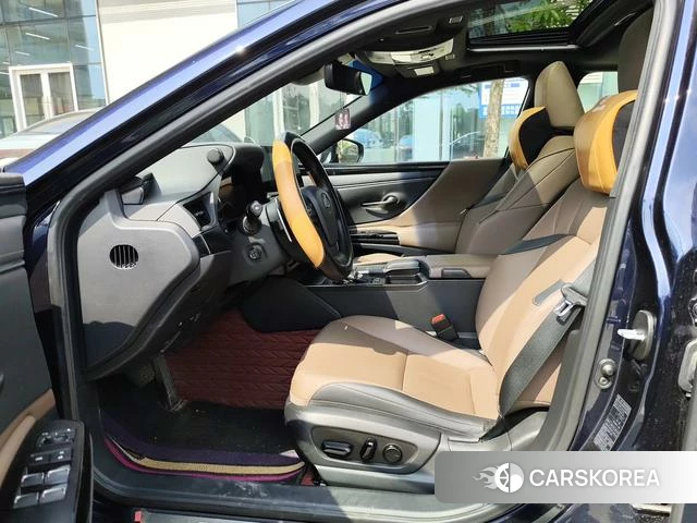 Lexus ES 2022 Синий из Китая