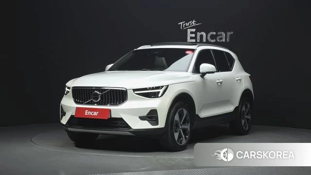 Volvo XC40 2023 Белый из Кореи
