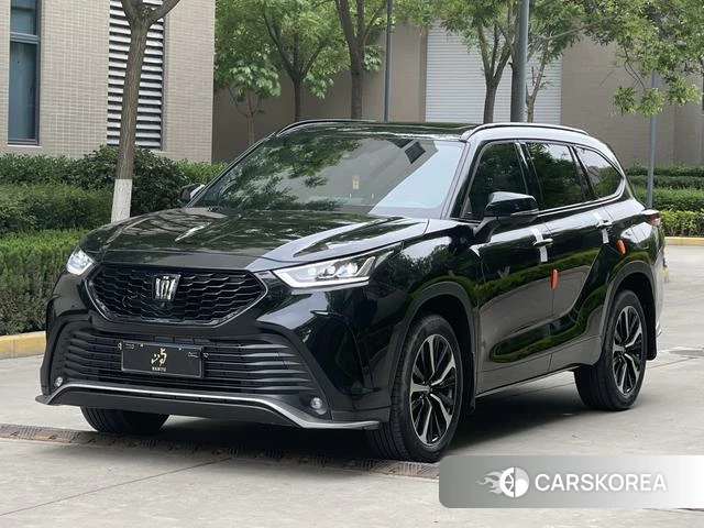 Toyota Crown Lufang 2024 Черный из Китая