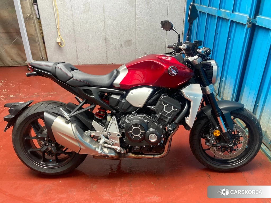 Проданный Honda CB1000R 2018 из Японии