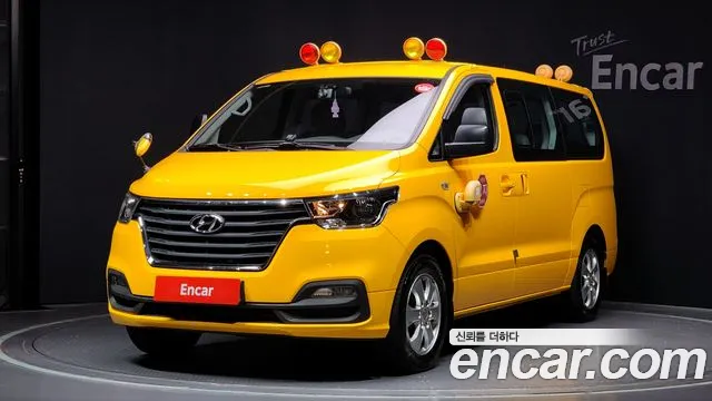 Hyundai The New Grand Starex 2018 Желтый из Кореи