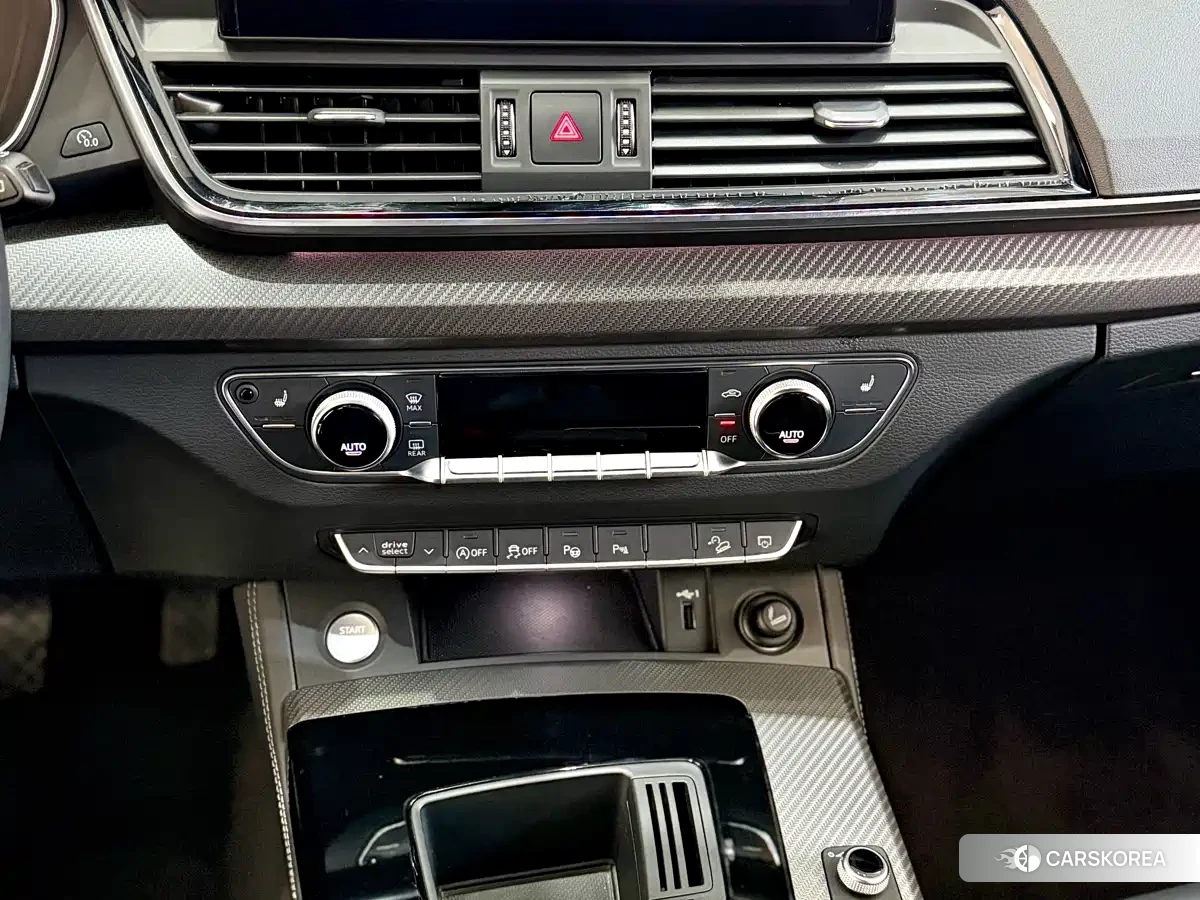 Audi Q5L 2021 Белый из Китая