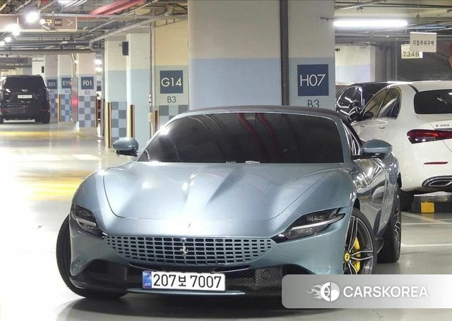 Ferrari Rome 2025 Светло-серебряный цвет из Кореи