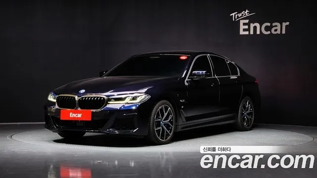 BMW 5 Series (G30) 2023 Черный из Кореи