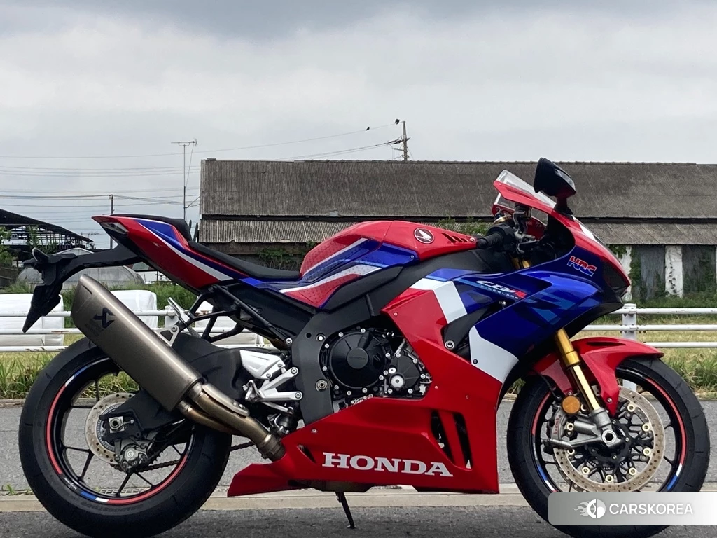 Проданный Honda CBR1000RR-R FIREBLADE SP 2021 из Японии, фото 2