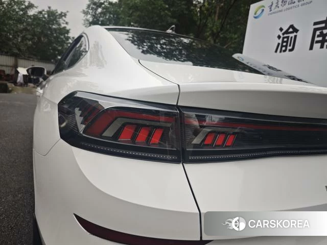 Volkswagen Lingdu 2022 Белый из Китая