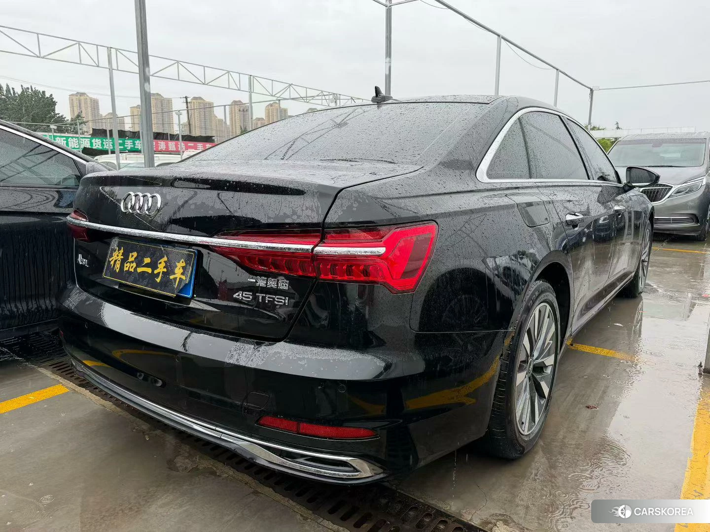 Audi A6L 2021 Черный из Китая