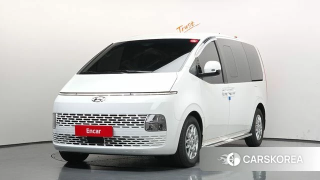 Hyundai Staria 2023 Белый из Кореи